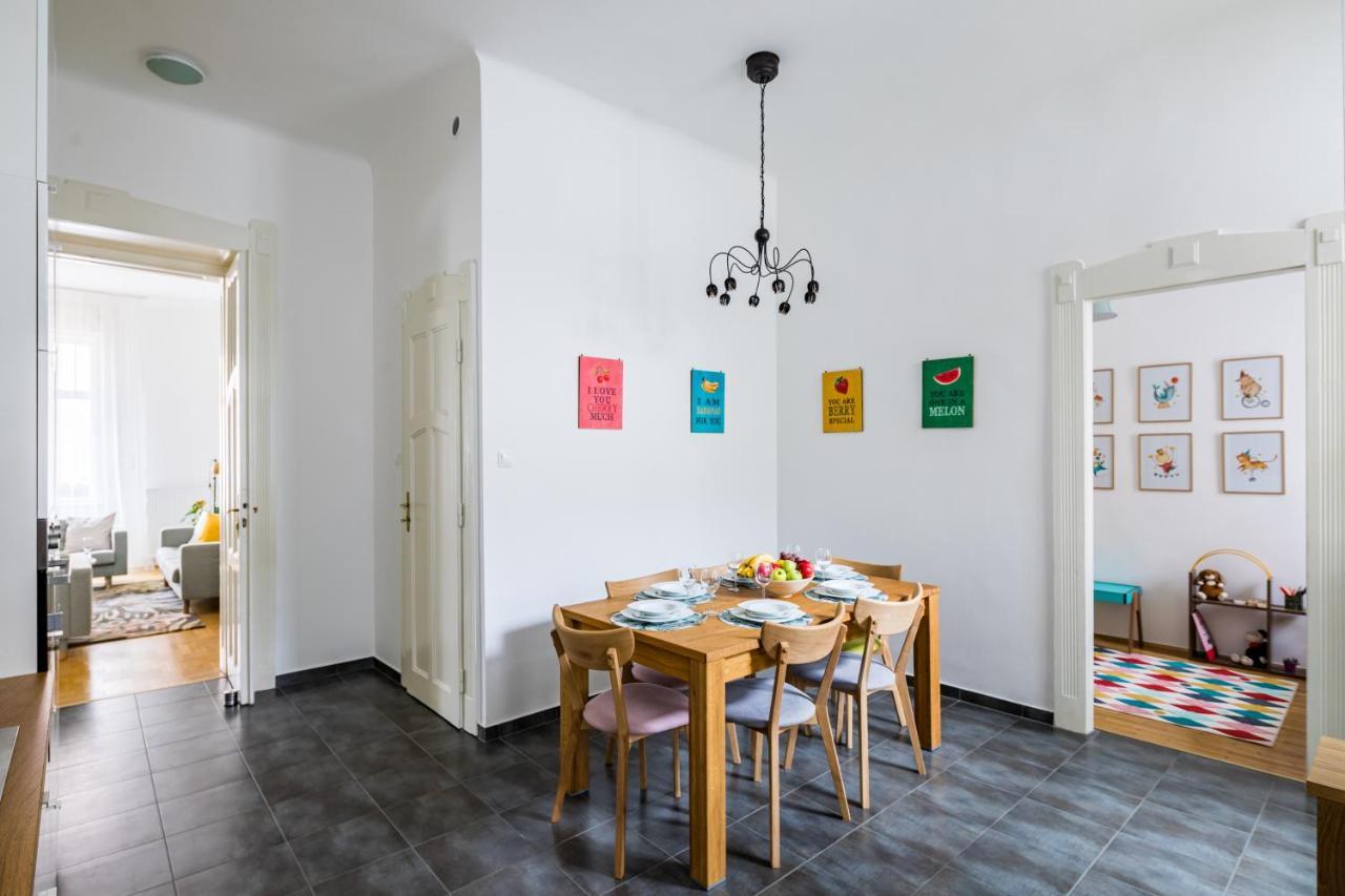 Captain Buda Apartment Будапеща Екстериор снимка