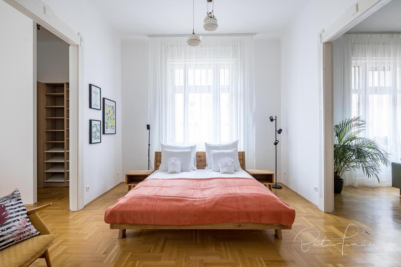 Captain Buda Apartment Будапеща Екстериор снимка